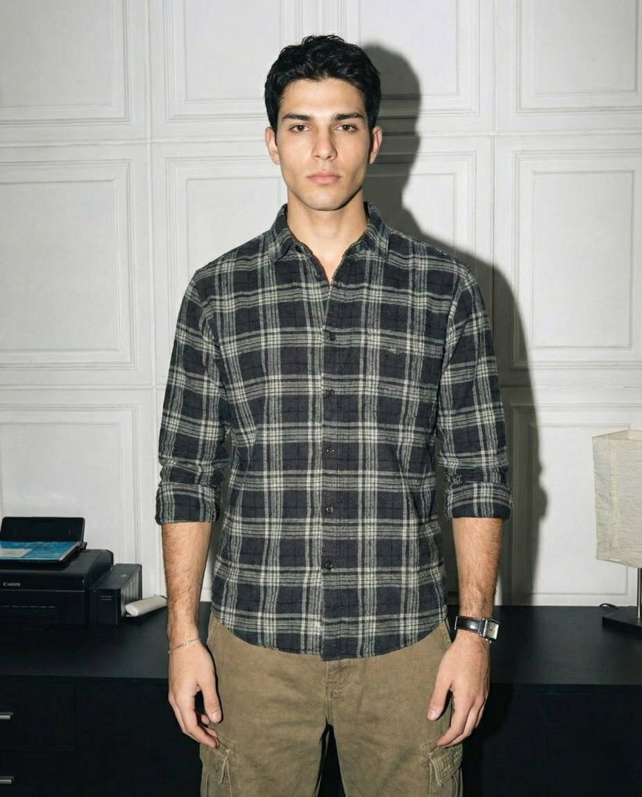 Men’s Charcoal Grey Checked Casual Shirt with Full Sleeves & Button-Down Styling – Modern Everyday Essential